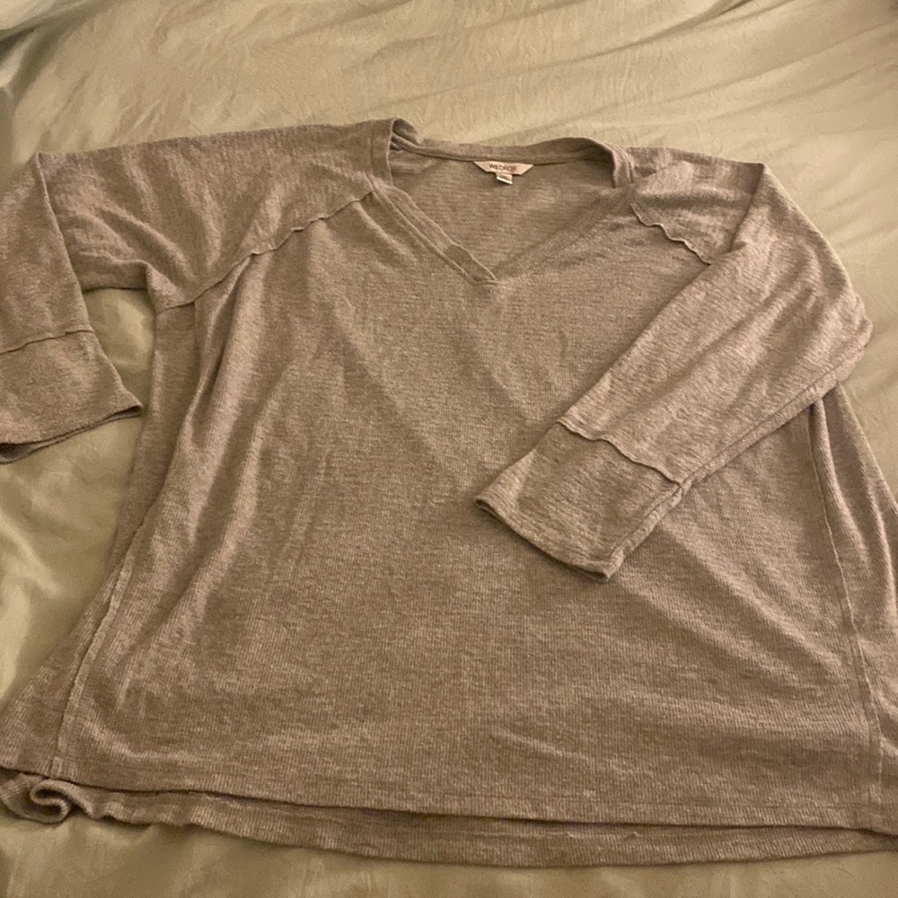 Soft gray wildfox sweater thermal top